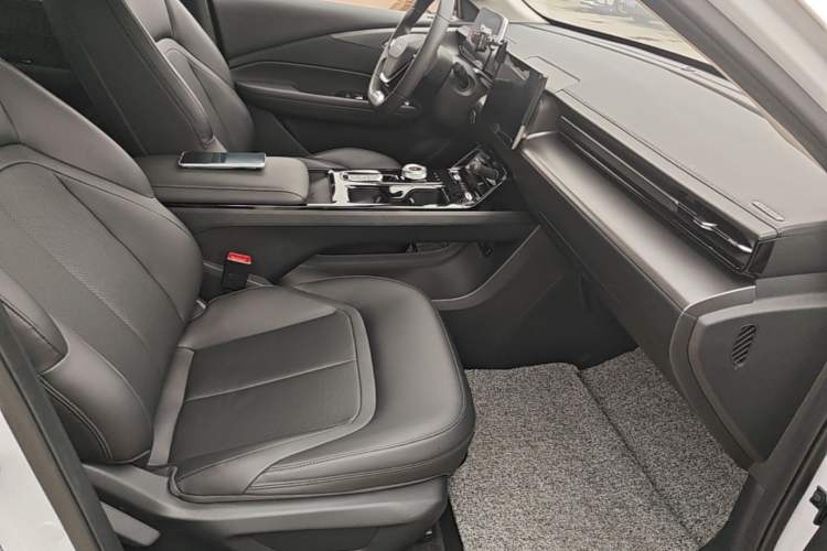 Used Wuling Xingguang 2024 Co-Creation Edition 410 Standard Model Right Front Seat