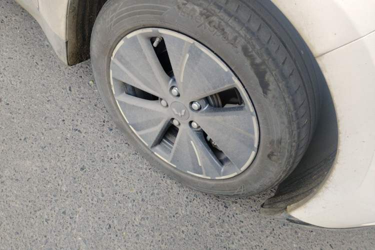 Used Wuling Xingguang 2024 Co-creation Edition 150 Standard Model Right Front Wheel Hub