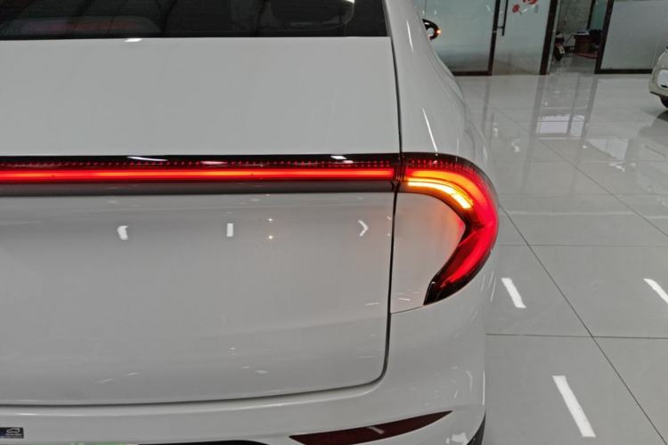 Used Wuling Xingguang 2024 Co-Creation Edition 510 Advanced Model Right Rear Taillight
