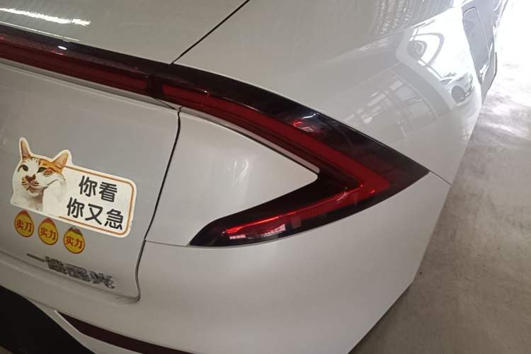Used Wuling Xingguang 2024 Co-Creation Edition 150 Flagship Model Right Rear Taillight