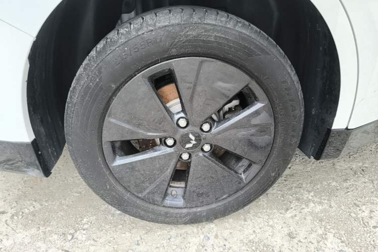 Used Wuling Xingguang 2024 Co-creation Edition 150 Standard Model Right Rear Wheel Hub