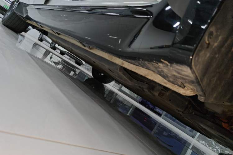 Used Wuling Xingguang 2024 Co-Creation Edition 510 Advanced Model Right Side Sill