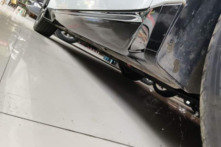 Used Wuling Xingguang 2024 Co-Creation Edition 150 Flagship Model Right Side Sill