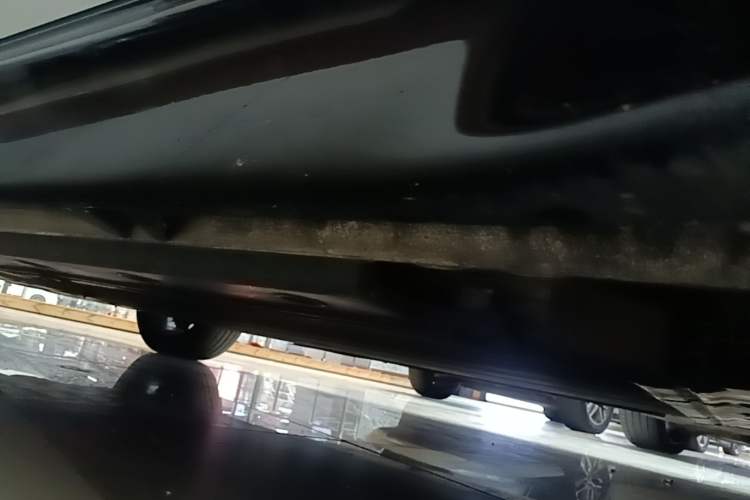 Used Wuling Xingguang 2024 Co-Creation Edition 510 Advanced Model Right Side Sill