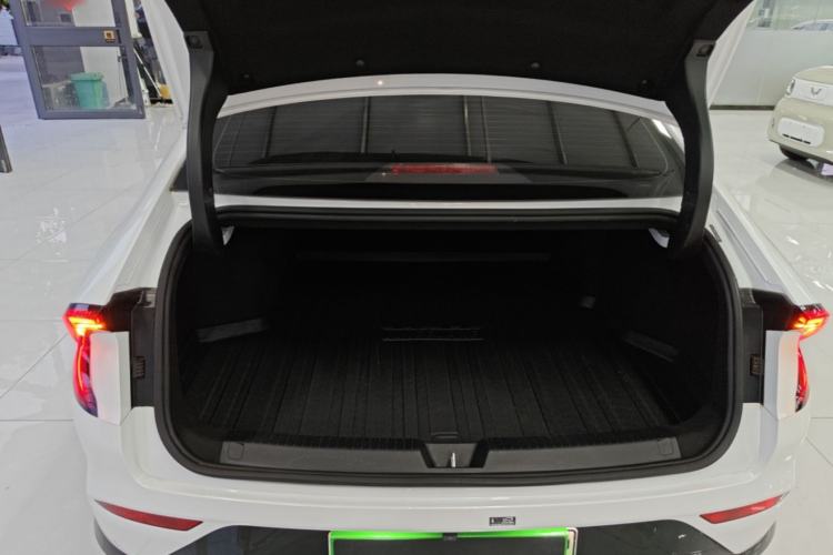 Used Wuling Xingguang 2024 Co-Creation Edition 510 Advanced Model Trunk