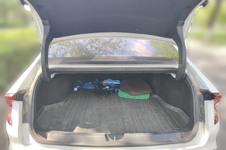 Used Wuling Xingguang 2024 Co-Creation Edition 510 Advanced Model Trunk