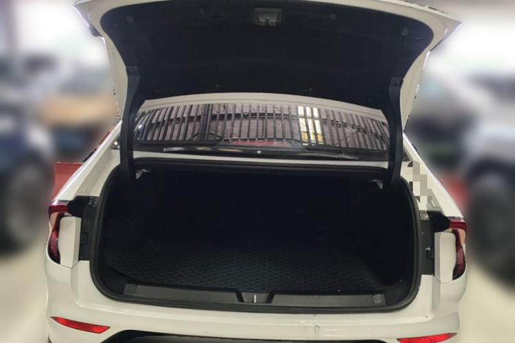 Used Wuling Xingguang 2024 Co-creation Edition 150 Standard Model Trunk