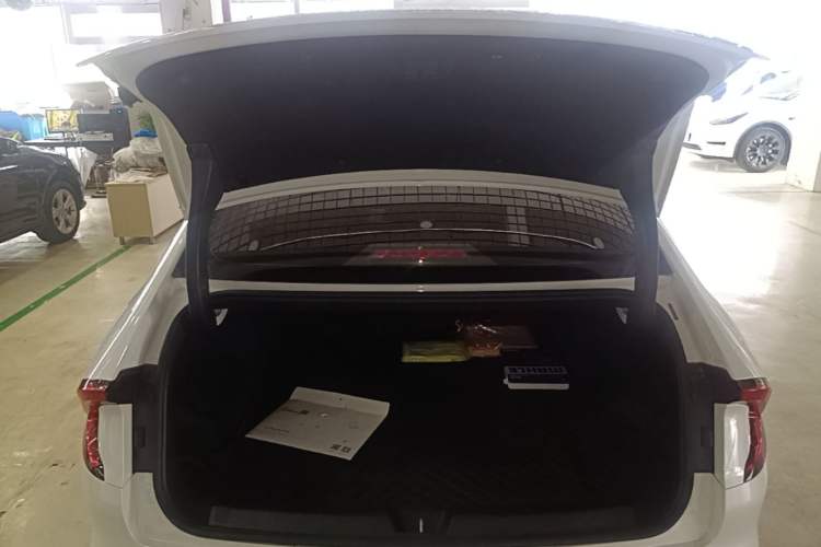 Used Wuling Xingguang 2024 Co-Creation Edition 150 Flagship Model Trunk