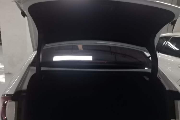 Used Wuling Xingguang 2024 Co-Creation Edition 510 Advanced Model Trunk