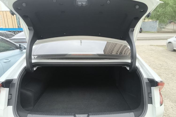 Used Wuling Xingguang 2024 Co-creation Edition 150 Standard Model Trunk