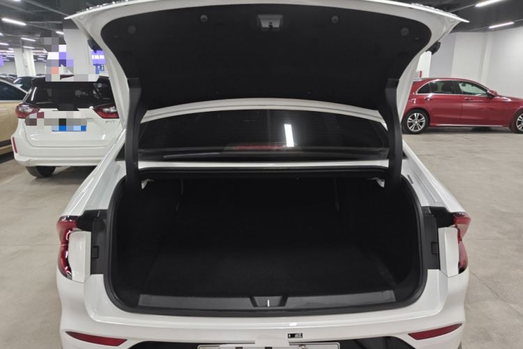 Used Wuling Xingguang 2024 Co-Creation Edition 510 Advanced Model Trunk
