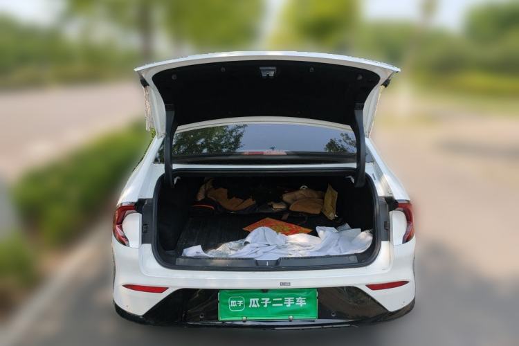 Used Wuling Xingguang 2024 Co-creation Edition 150 Standard Model Trunk