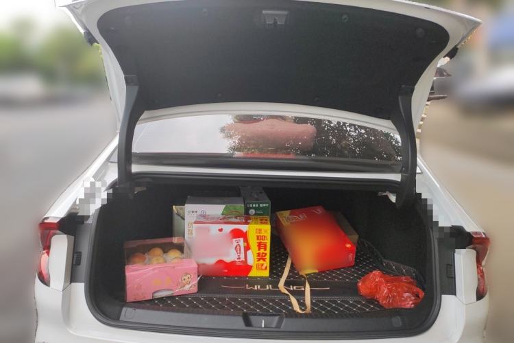 Used Wuling Xingguang 2024 Co-Creation Edition 510 Advanced Model Trunk