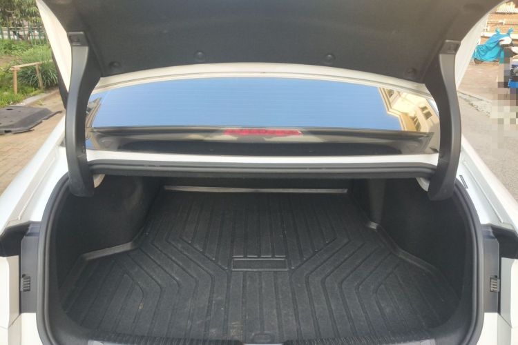 Used Wuling Xingguang 2024 Co-Creation Edition 510 Advanced Model Trunk