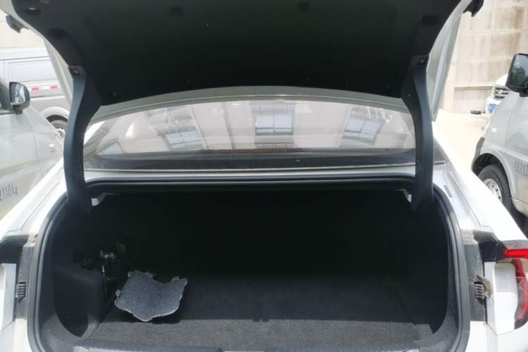 Used Wuling Xingguang 2024 Co-Creation Edition 150 Flagship Model Trunk