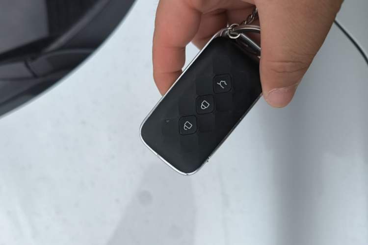 Used Wuling Xingguang 2024 Co-creation Edition 150 Standard Model Vehicle Key