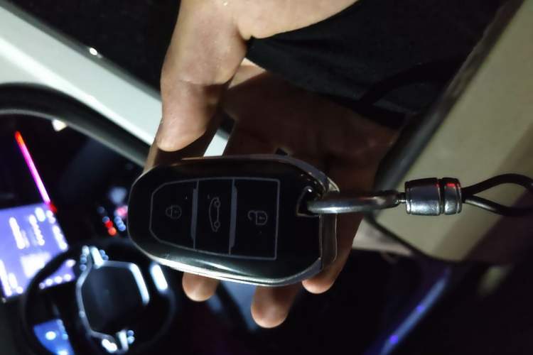 Used Wuling Xingguang 2024 Co-Creation Edition 150 Flagship Model Vehicle Key
