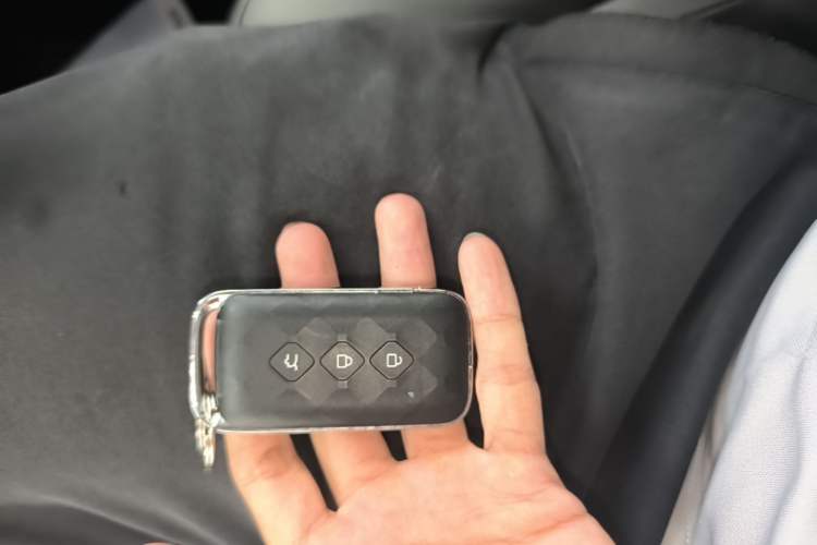 Used Wuling Xingguang 2024 Co-creation Edition 150 Standard Model Vehicle Key