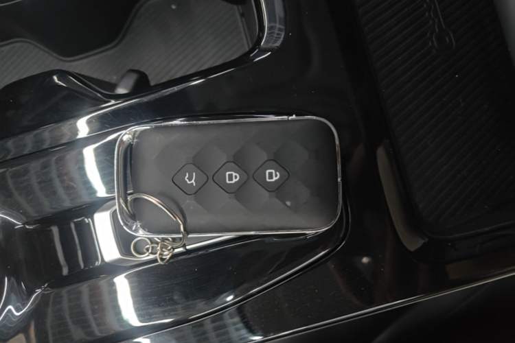 Used Wuling Xingguang 2024 Co-Creation Edition 510 Advanced Model Vehicle Key