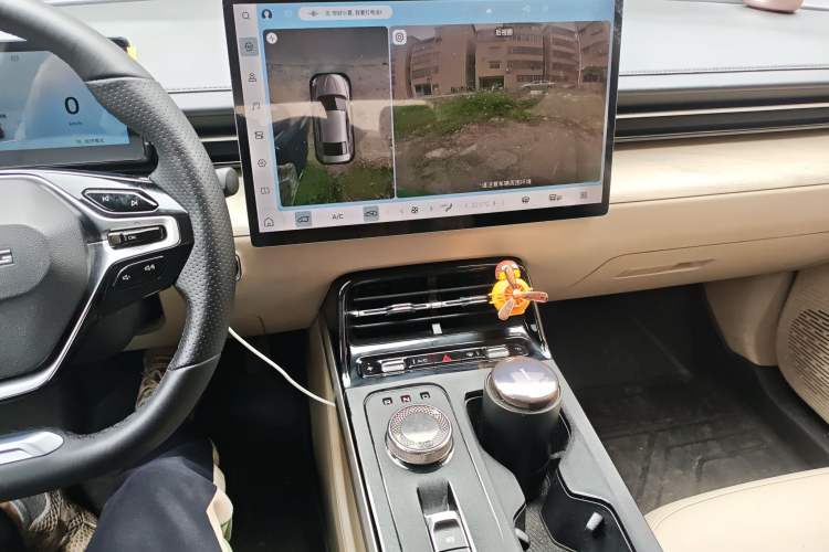 Used Wuling Xingguang 2024 Co-Creation Edition 510 Advanced Model Audio And AC Panel