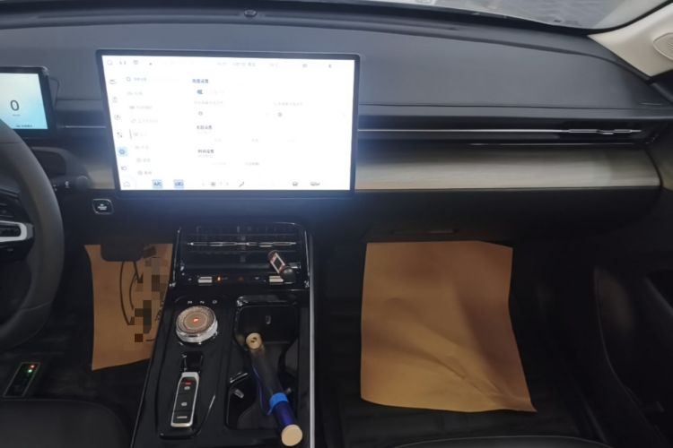 Used Wuling Xingguang 2024 Co-Creation Edition 510 Advanced Model Audio And AC Panel