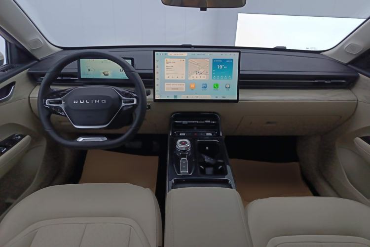 Used Wuling Xingguang 2024 Co-Creation Edition 510 Advanced Model Center Console