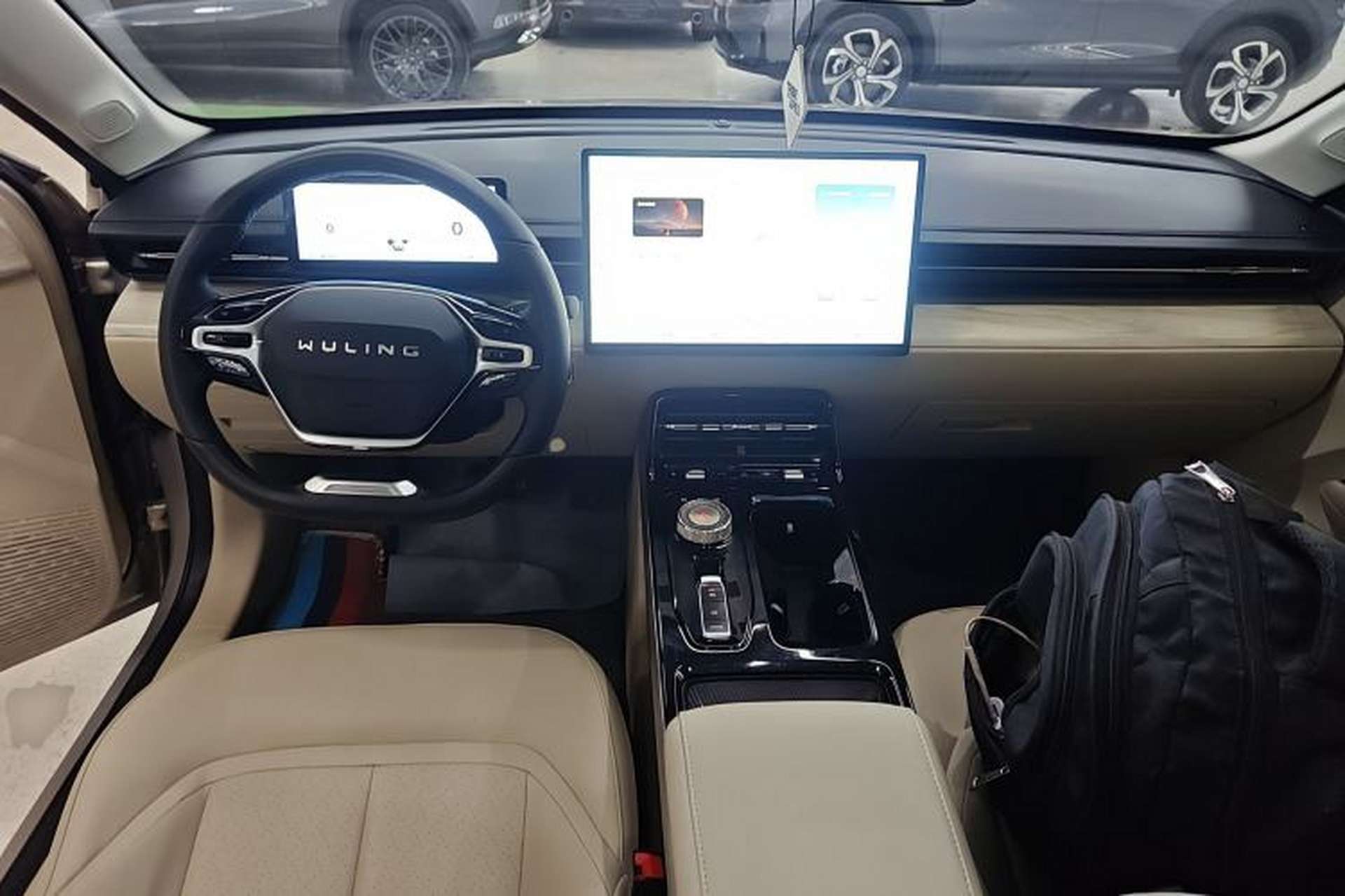 Used Wuling Xingguang 2024 Co-Creation Edition 510 Advanced Model Center Console