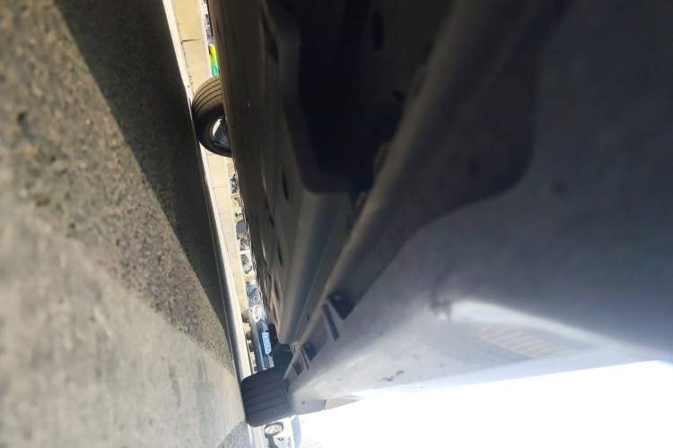 Used Wuling Xingguang 2024 Co-Creation Edition 510 Advanced Model Chassis Front Left