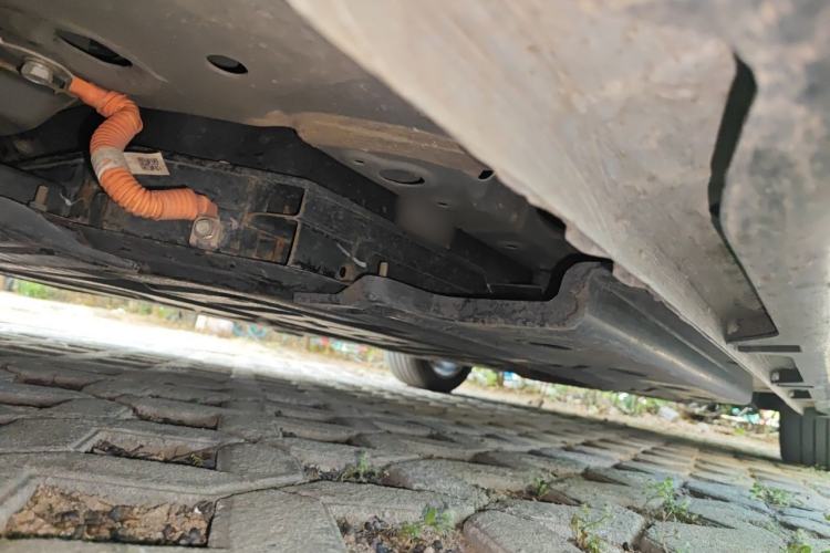 Used Wuling Xingguang 2024 Co-Creation Edition 510 Advanced Model Chassis Front Left