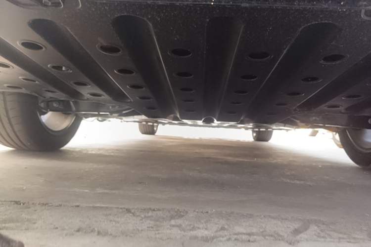Used Wuling Xingguang 2024 Co-Creation Edition 510 Advanced Model Chassis Rear