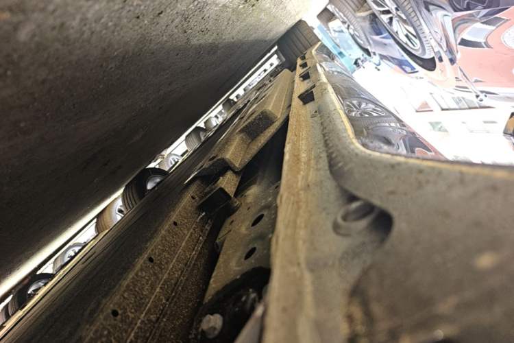 Used Wuling Xingguang 2024 Co-Creation Edition 510 Advanced Model Chassis Rear Left
