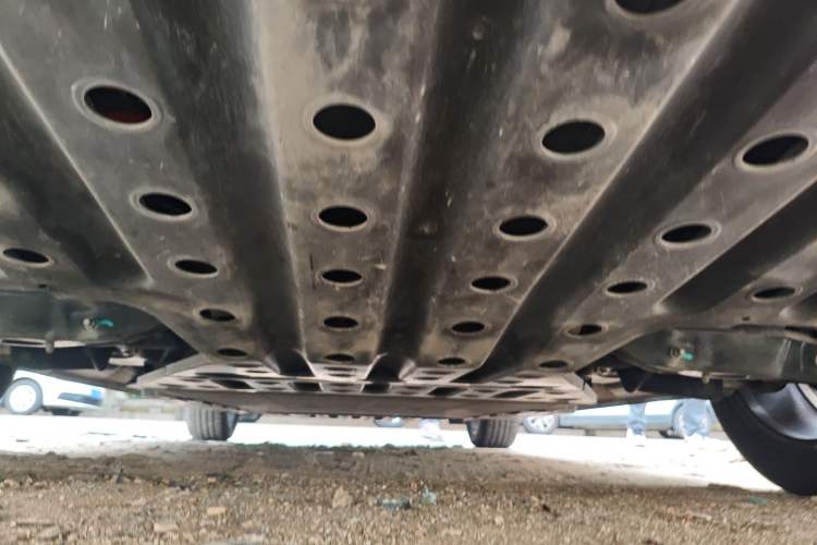 Used Wuling Xingguang 2024 Co-Creation Edition 510 Advanced Model Chassis Rear