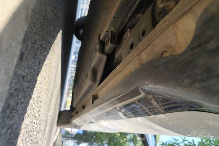 Used Wuling Xingguang 2024 Co-Creation Edition 510 Advanced Model Chassis Rear Right