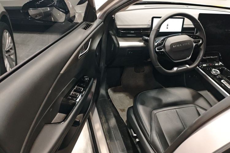 Used Wuling Xingguang 2024 Co-Creation Edition 510 Advanced Model Driver Seat