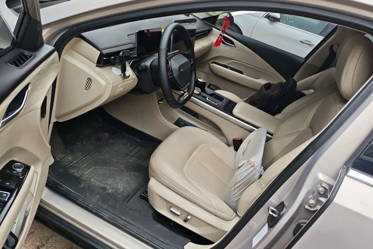 Used Wuling Xingguang 2024 Co-Creation Edition 510 Advanced Model Driver Seat
