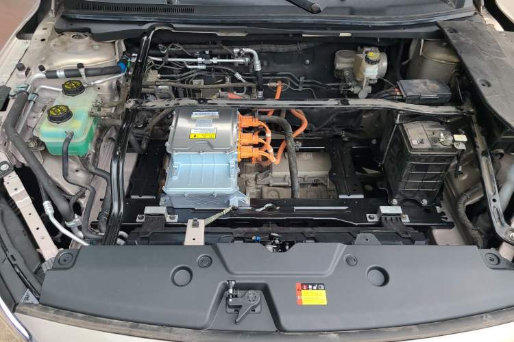 Used Wuling Xingguang 2024 Co-Creation Edition 510 Advanced Model Engine Bay