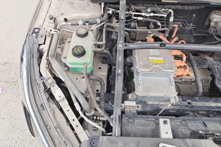 Used Wuling Xingguang 2024 Co-Creation Edition 510 Advanced Model Engine Bay Right