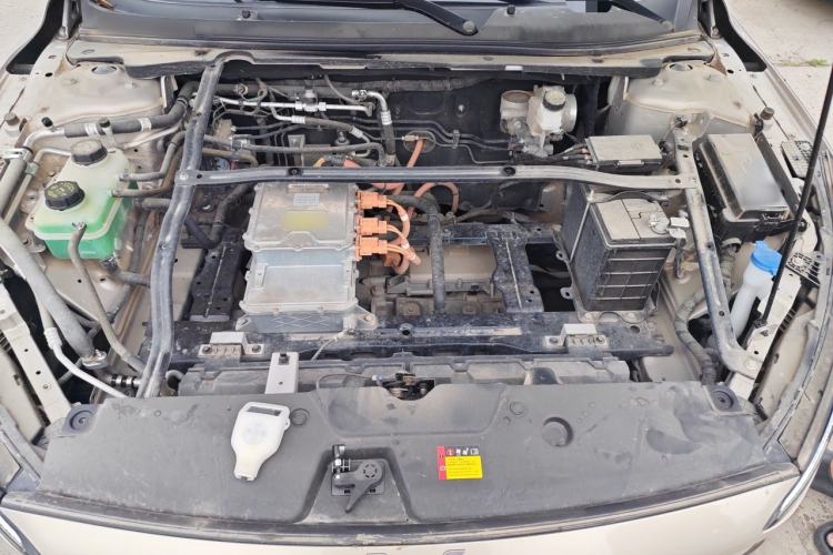 Used Wuling Xingguang 2024 Co-Creation Edition 510 Advanced Model Engine Bay