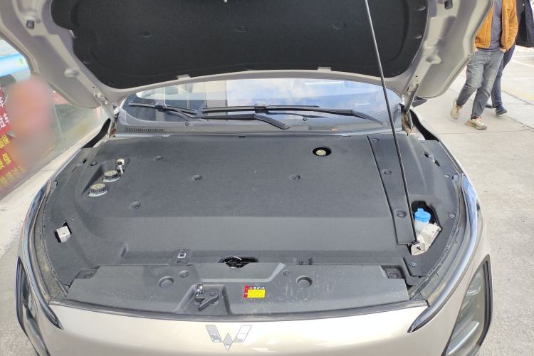 Used Wuling Xingguang 2024 Co-Creation Edition 510 Advanced Model Engine Bay