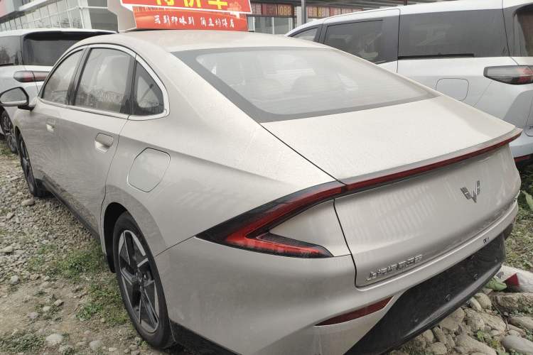 Used Wuling Xingguang 2024 Co-Creation Edition 510 Advanced Model Exterior 3