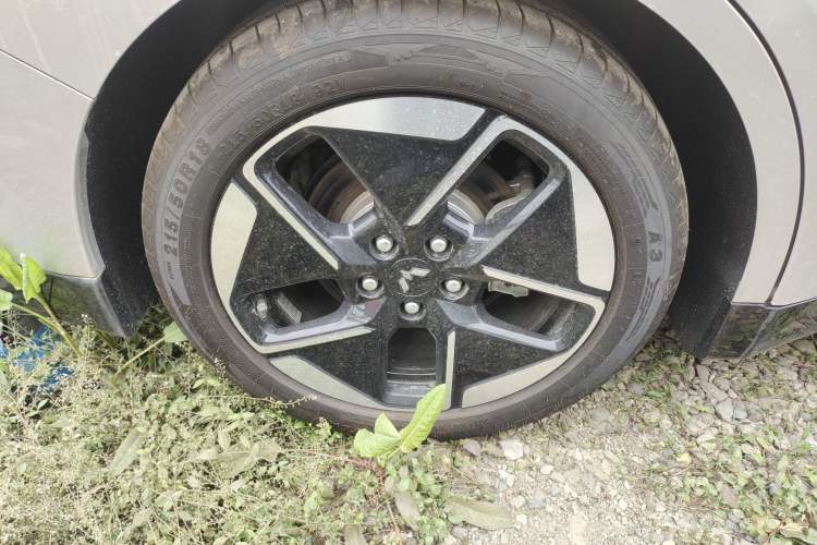 Used Wuling Xingguang 2024 Co-Creation Edition 510 Advanced Model Exterior 8