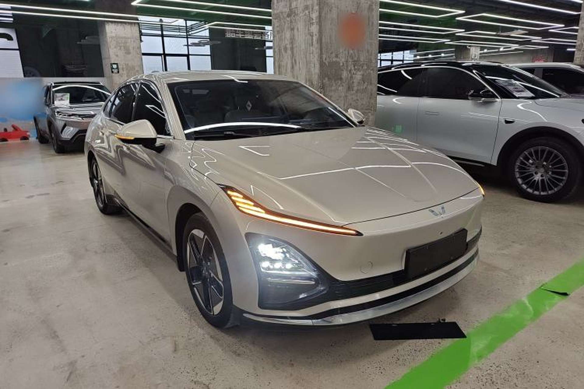 Used Wuling Xingguang 2024 Co-Creation Edition 510 Advanced Model Front Right 45 Deg