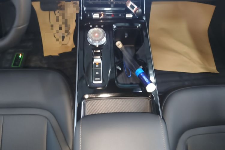 Used Wuling Xingguang 2024 Co-Creation Edition 510 Advanced Model Gear Lever