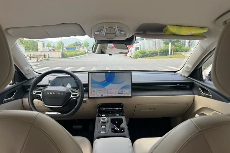 Used Wuling Xingguang 2024 Co-Creation Edition 510 Advanced Model Interior 1
