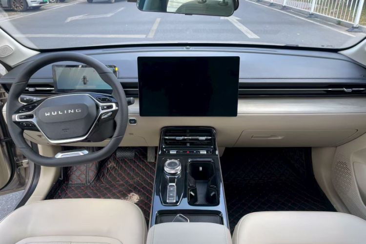 Used Wuling Xingguang 2024 Co-Creation Edition 510 Advanced Model Interior 1
