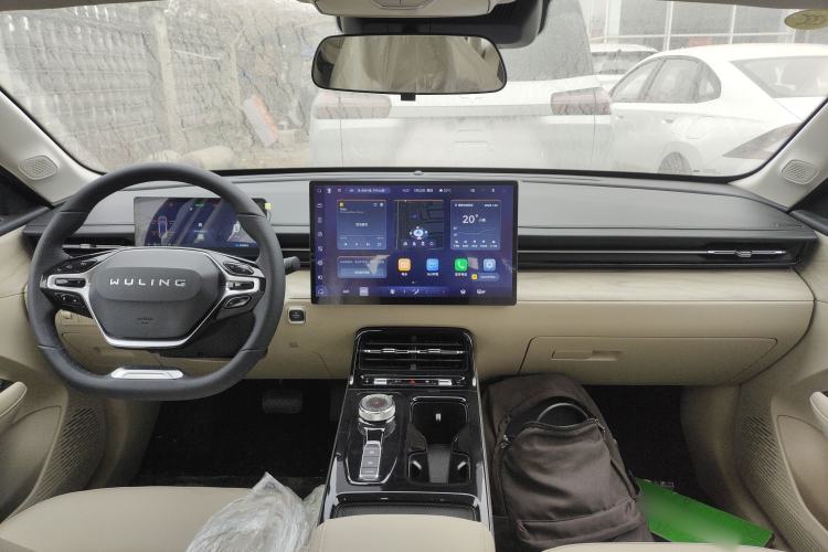 Used Wuling Xingguang 2024 Co-Creation Edition 510 Advanced Model Interior 2