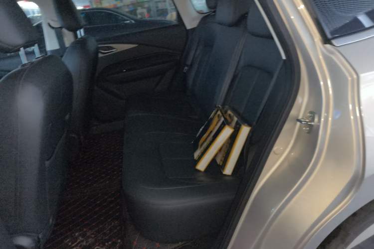 Used Wuling Xingguang 2024 Co-Creation Edition 510 Advanced Model Interior 4
