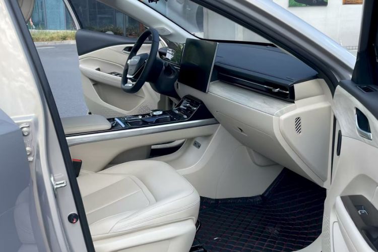 Used Wuling Xingguang 2024 Co-Creation Edition 510 Advanced Model Interior 5
