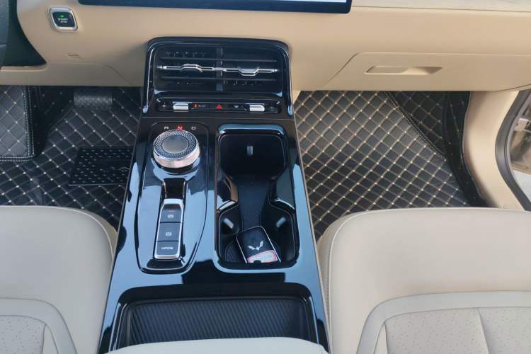 Used Wuling Xingguang 2024 Co-Creation Edition 510 Advanced Model Interior 5