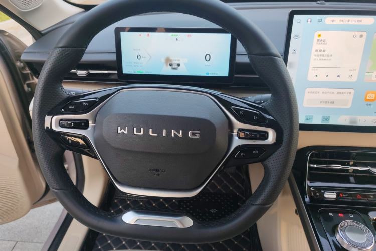Used Wuling Xingguang 2024 Co-Creation Edition 510 Advanced Model Interior 6